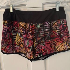 Reebok Black Waistband Multicolor Geometric Athletic Shorts